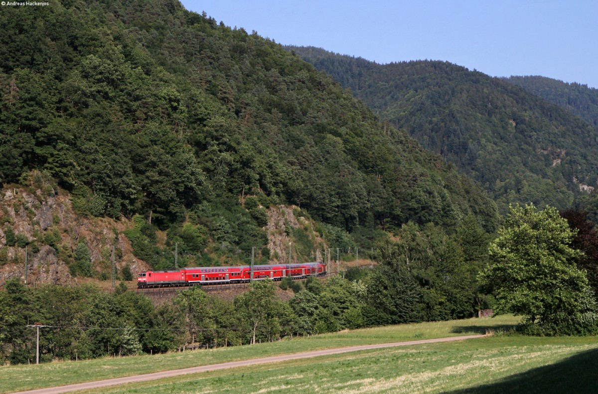 143 364-8 und 143 350-7 mit der RB 26962 (Seebrugg-Freiburg(Brsg)Hbf) bei Falkensteig 16.7.15