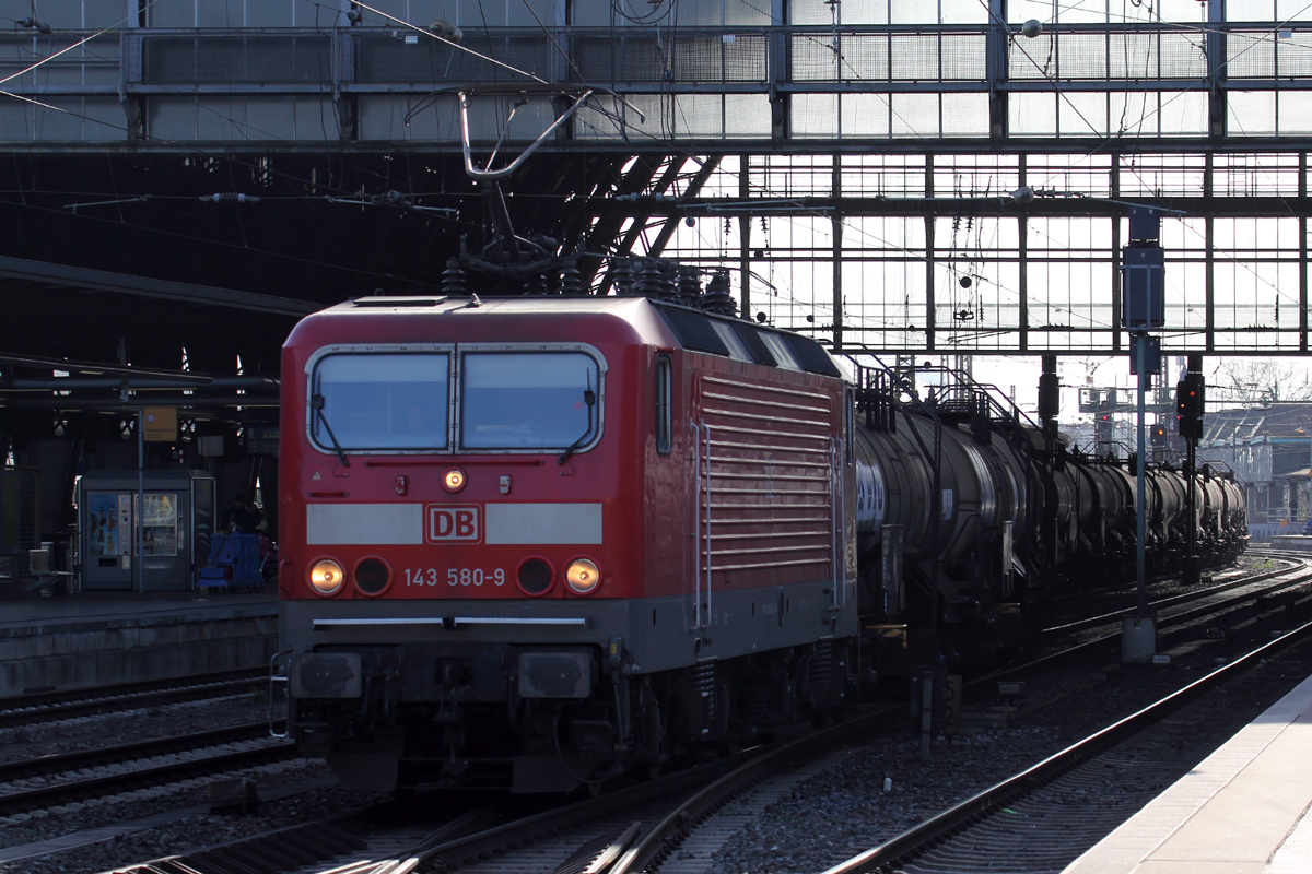 143 580-9 durchfährt Bremen Hbf. 22.3.2017