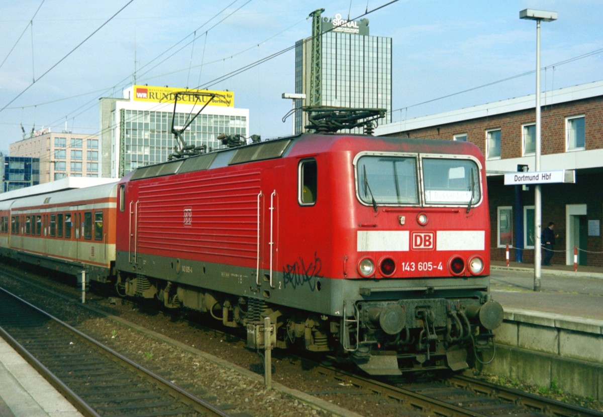143 605 mit S 98054 (Dortmund–Dsseldorf) am 09.06.2001 in Dortmund Hbf
