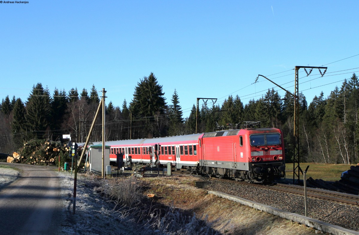 143 640-1 mit dem RbZ 26861 (Freiburg(Brsg)Hbf-Villingen(Schwarzw)) bei Hinterzarten 3.12.15