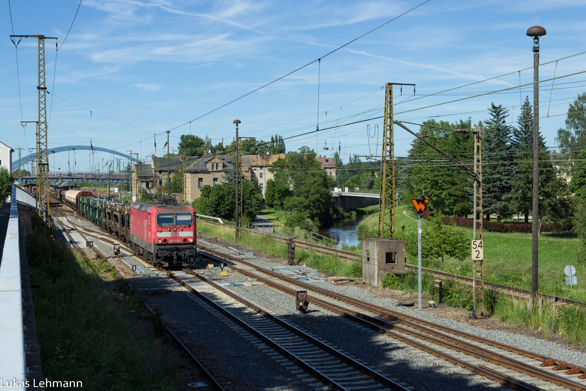 143 640 mit dem EZ51624 Engelsdorf-Zwickau bei der Ausfahrt in Gößnitz, 11.7.17