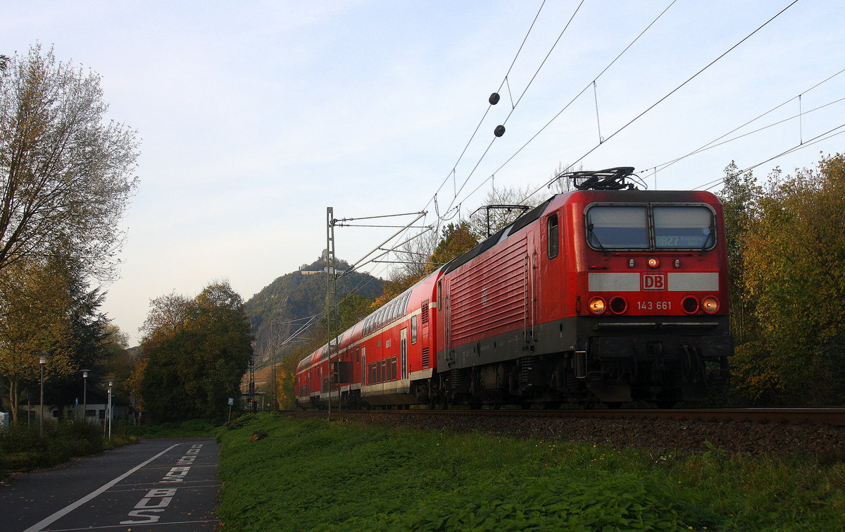 143 661 DB kommt mit der RB27 aus Mönchengladbach-Hbf nach Koblenz-Hbf aus Richtung Köln und fährt durch Bad-Honnef am Rhein in Richtung Koblenz auf der Rechte Rheinstrecke (KBS 465) bei Bad-Honnef am Rhein. 
Bei schönem Herbstwetter am Nachmittag vom 1.11.2017.