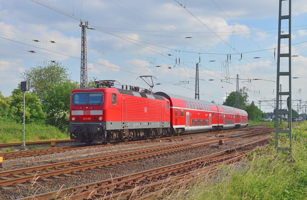 143 661 mit einem RB27 in Grevenbroich am 9.6.2015