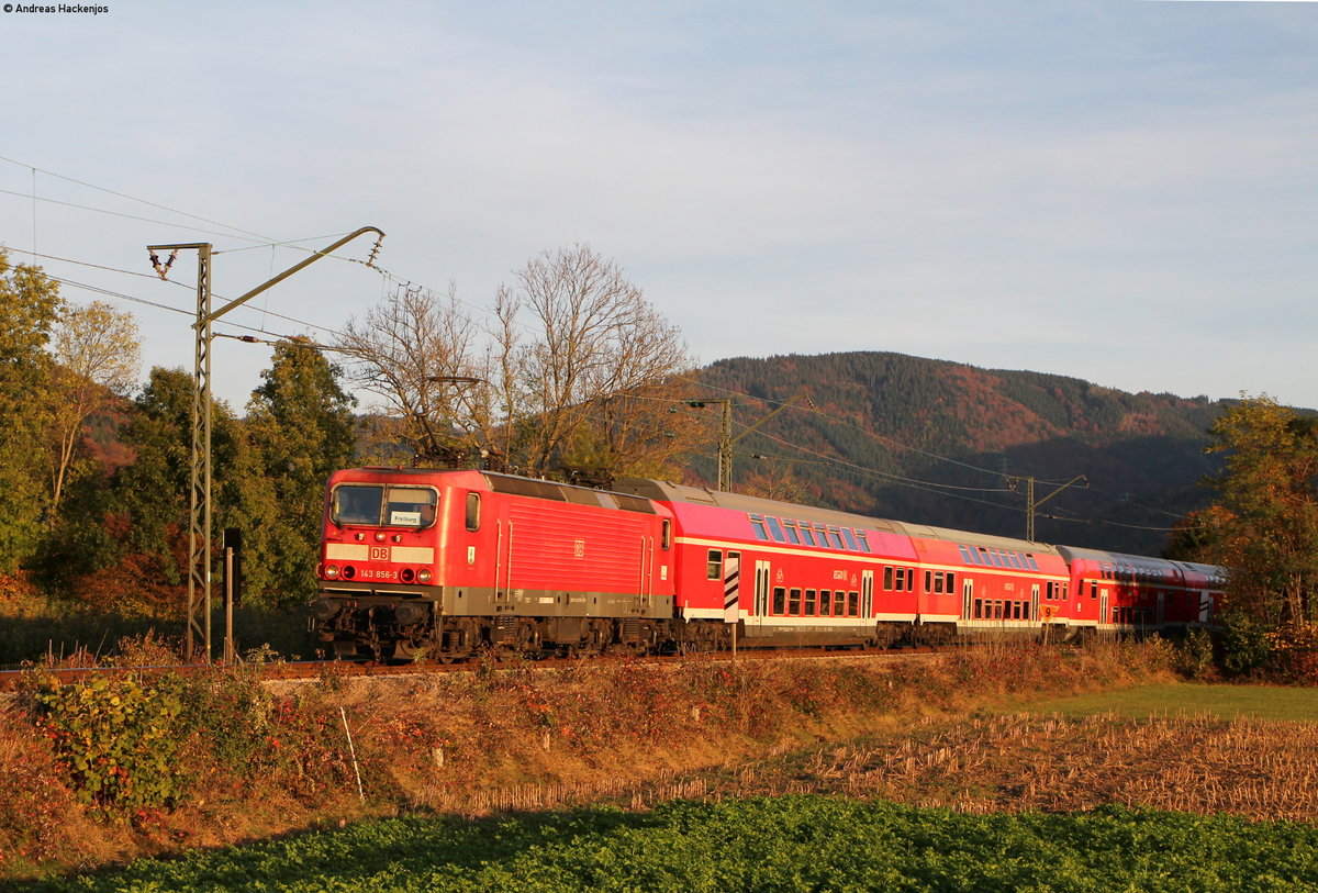 143 856-3 und 143 312-7 mit der RB 17276 (Seebrugg-Freiburg(Brsg)Hbf) bei Himmelreich 1.11.16