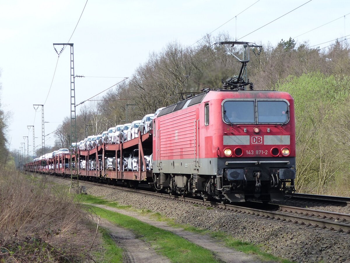 143 871 mit Autoganzzug in Rheine=Bentlage, 31.03.17