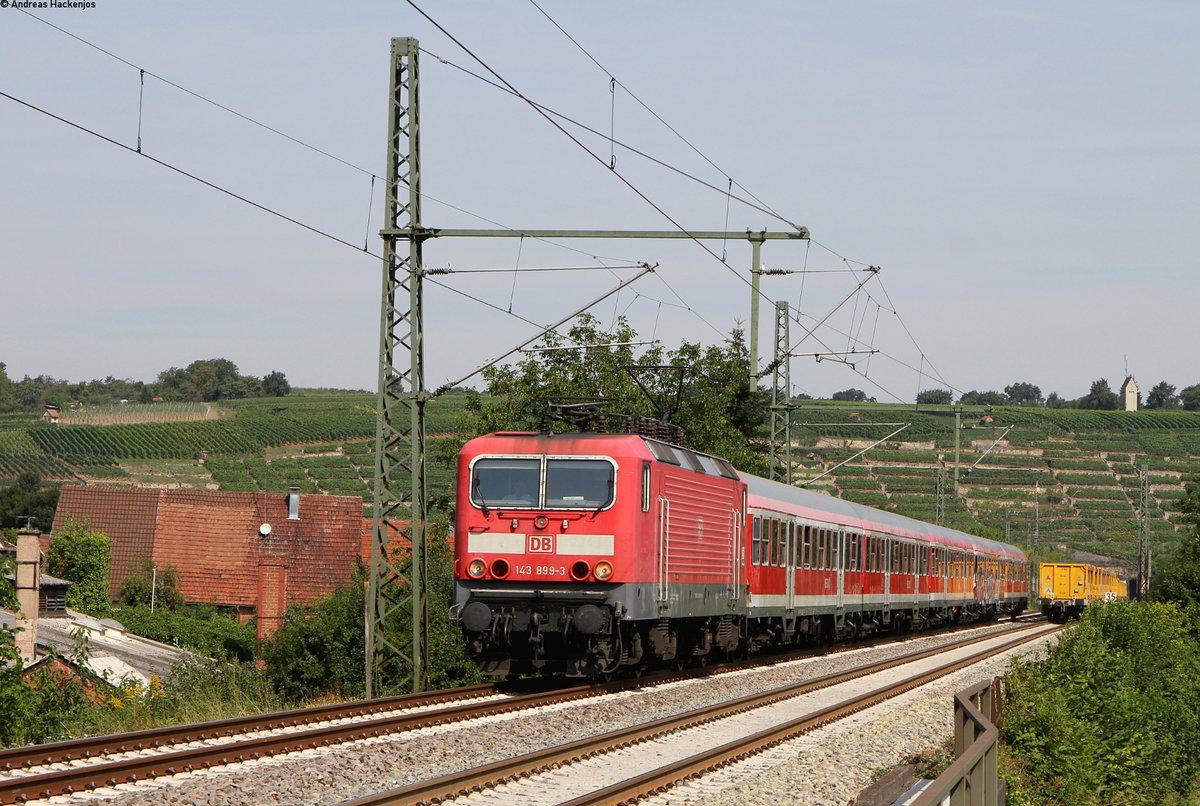 143 899-3 mit dem RE 4927 (Würzburg Hbf-Stuttgart Hbf) bei Kirchheim 16.8.16