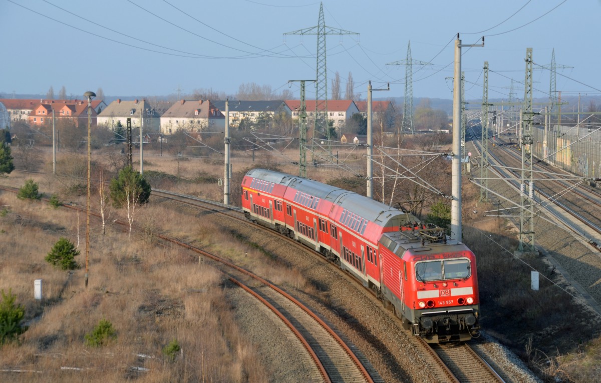 143 957 erreicht mit einer RB nach Leipzig am 08.03.14 Bitterfeld.