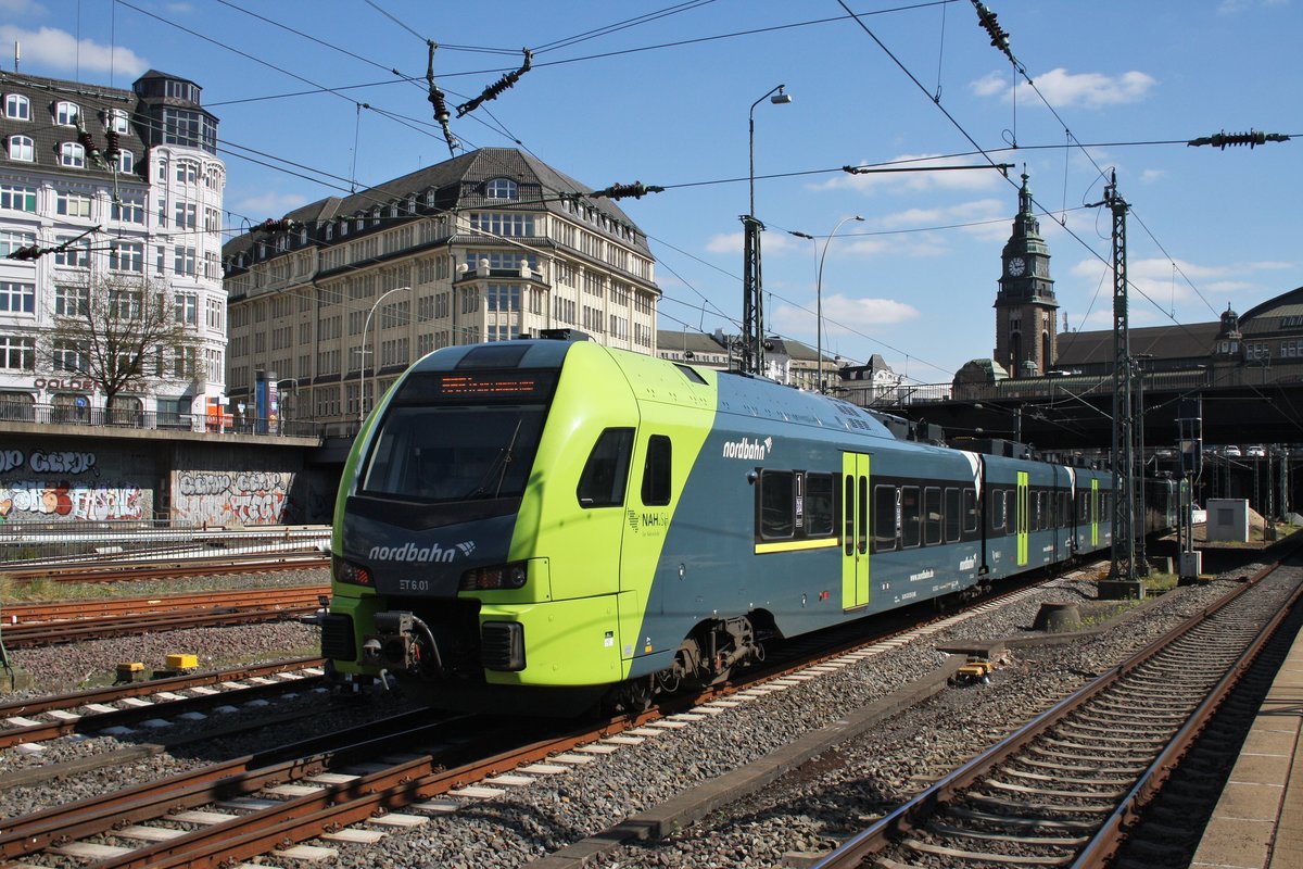 1430 536-1 fährt am 21.4.2016 als RB61 (NBE75531) aus Itzehoe in den Hamburger Hauptbahnhof ein.