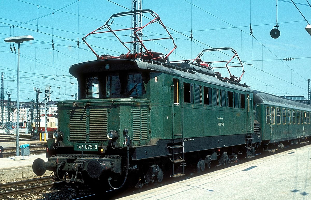  144 075  München Hbf  09.06.79