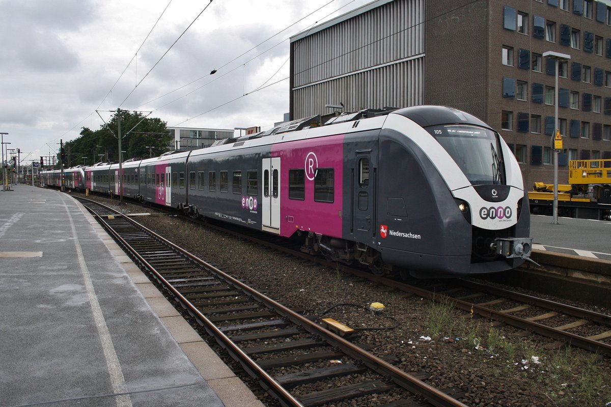 1440 105-3 und 1440 107-9 werden am 5.8.2017 als RE30 (ENO83519) nach Wolfsburg Hauptbahnhof in Hannover Hauptbahnhof bereitgestellt. 