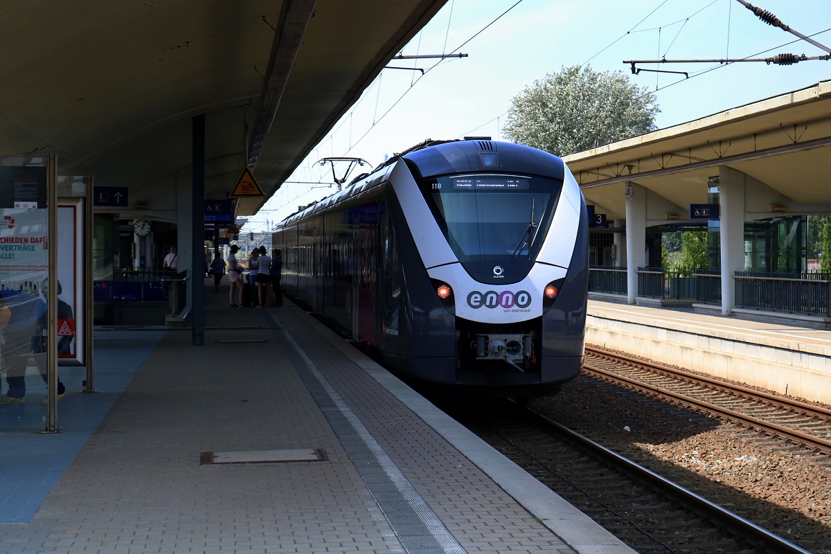 1440 118 (Alstom Coradia Continental) als ENO83516 (RE30) nach Hannover Hbf steht im Startbahnhof Wolfsburg Hbf bereit. [19.7.2017 - 13:06 Uhr]