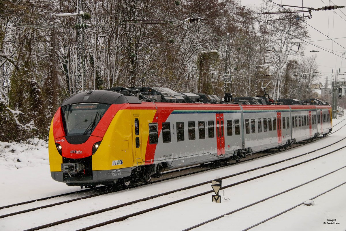 1440 654 HLBahn in Wuppertal, Dezember 2017.