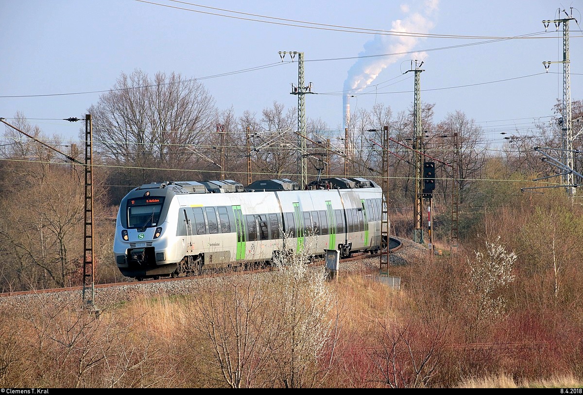 1442 128 (Bombardier Talent 2) der S-Bahn Mitteldeutschland (DB Regio Südost) als S 37752 (S7) von Halle(Saale)Hbf Gl. 13a nach Halle-Nietleben fährt in Angersdorf auf der Bahnstrecke Merseburg–Halle-Nietleben (KBS 588). [8.4.2018 | 18:04 Uhr]