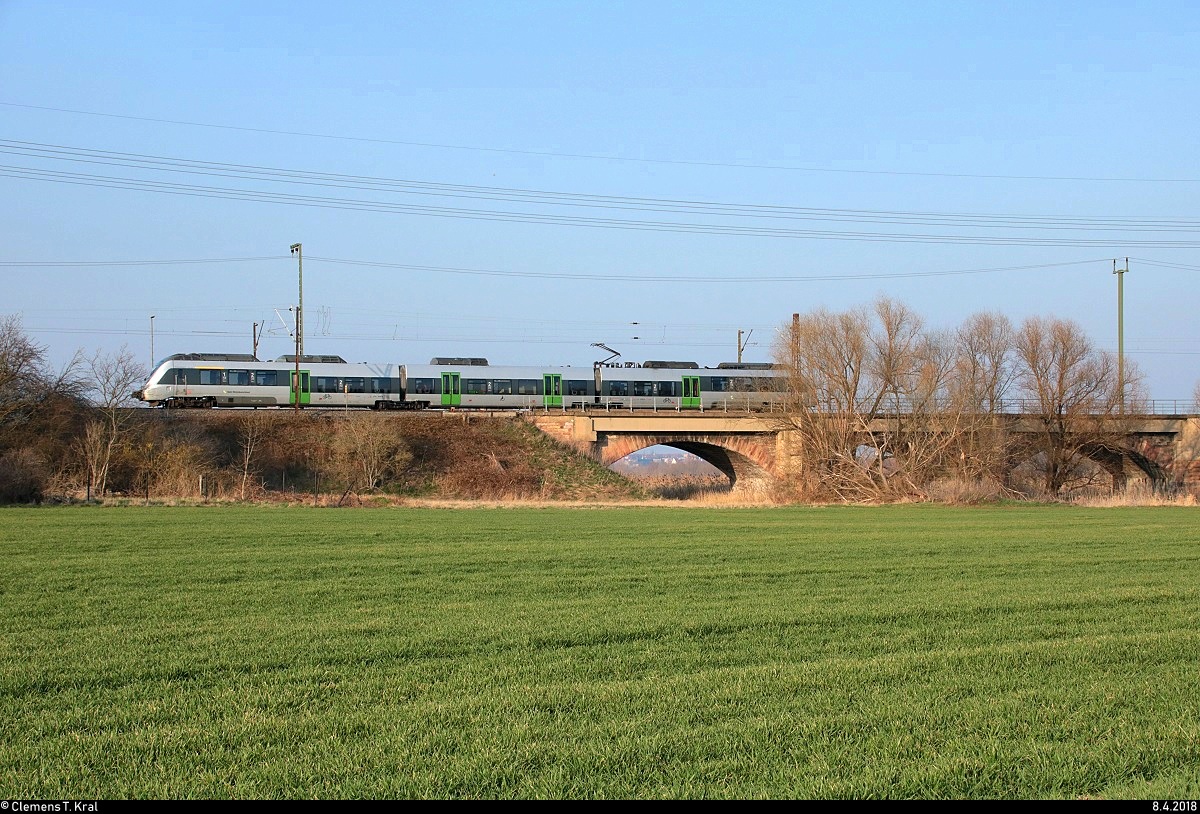 1442 128 (Bombardier Talent 2) der S-Bahn Mitteldeutschland (DB Regio Südost) als S 37757 (S7) von Halle-Nietleben nach Halle(Saale)Hbf Gl. 13a fährt in der Saaleaue bei Angersdorf auf der Bahnstrecke Halle–Hann. Münden (KBS 590). [8.4.2018 | 18:27 Uhr]