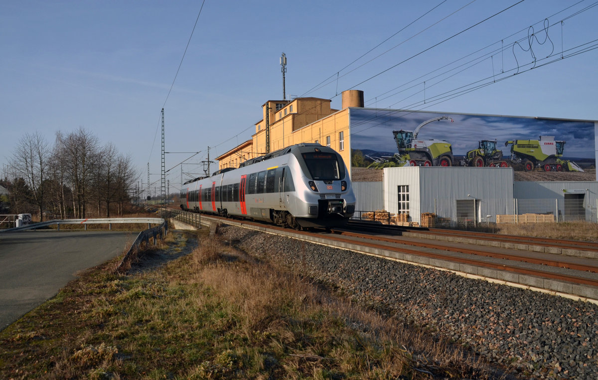 1442 169 passiert auf seiner Fahrt von Halle(S) nach Wittenberg am 23.02.19 den Class-Standort Landsberg.