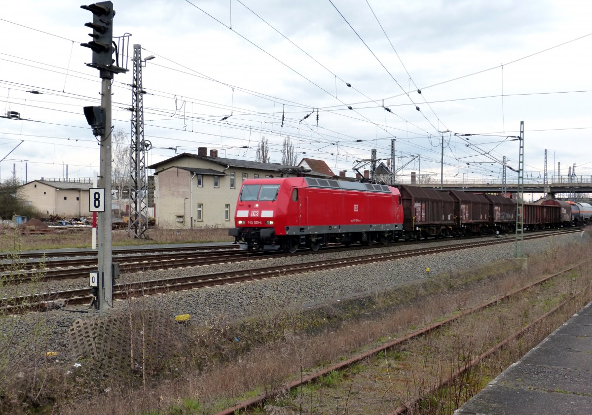 145 001-4 fährt mit gemischten Güterzug in den Bahnhof Nordhausen ein. 22.03.2013