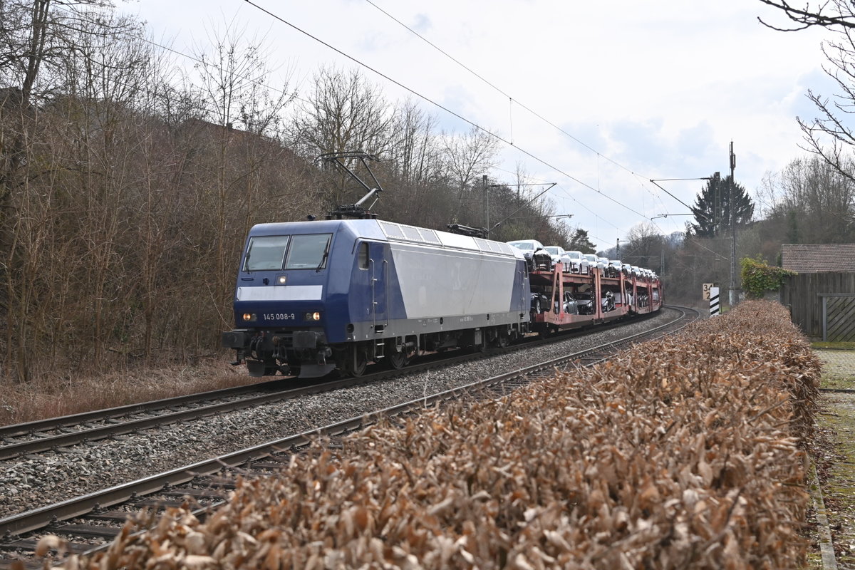 145 008-9 mit dem Audizug durch Neckargerach am 10.3.2021.