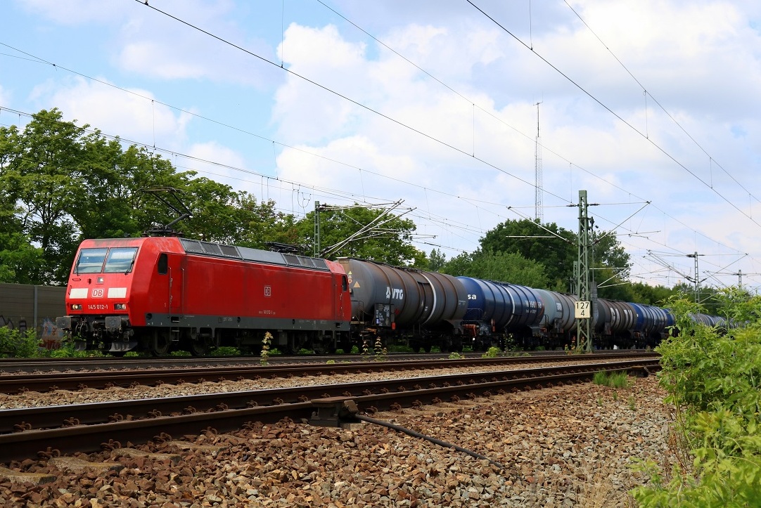145 012-1 DB als Kesselzug fährt in Wittenberge auf der Bahnstrecke Berlin–Hamburg (KBS 204) Richtung Berlin. [15.7.2017 - 14:12 Uhr]