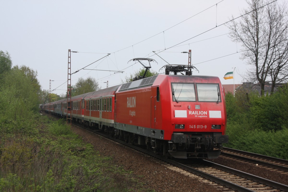 145 013-9 Railion DB Logistics Limmer mit n-Wagen 18.04.2009