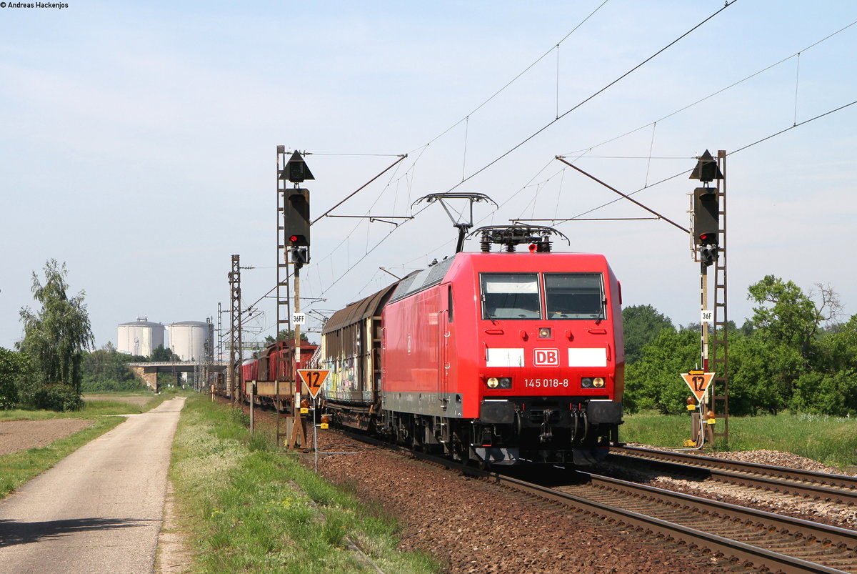 145 018-8 mit dem EZ 44613 (Mannheim Rbf-Basel SBB RB) bei Wiesental 18.5.18
