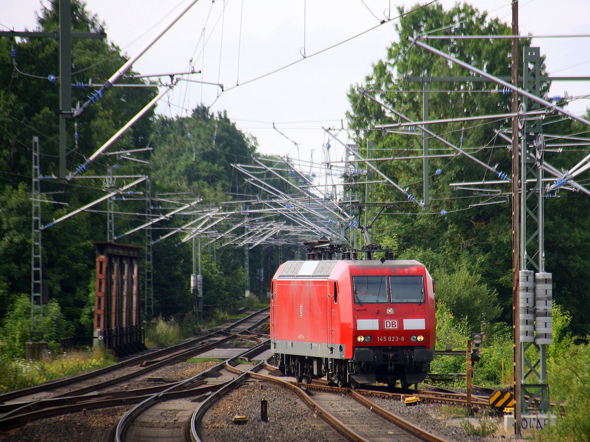 145 023-8 DB rangiert in Herzogenrath.
Aufgenommen vom Bahnsteig 1 in Herzogenrath. 
Bei Sommerwetter am Morgen vom 27.7.2017.