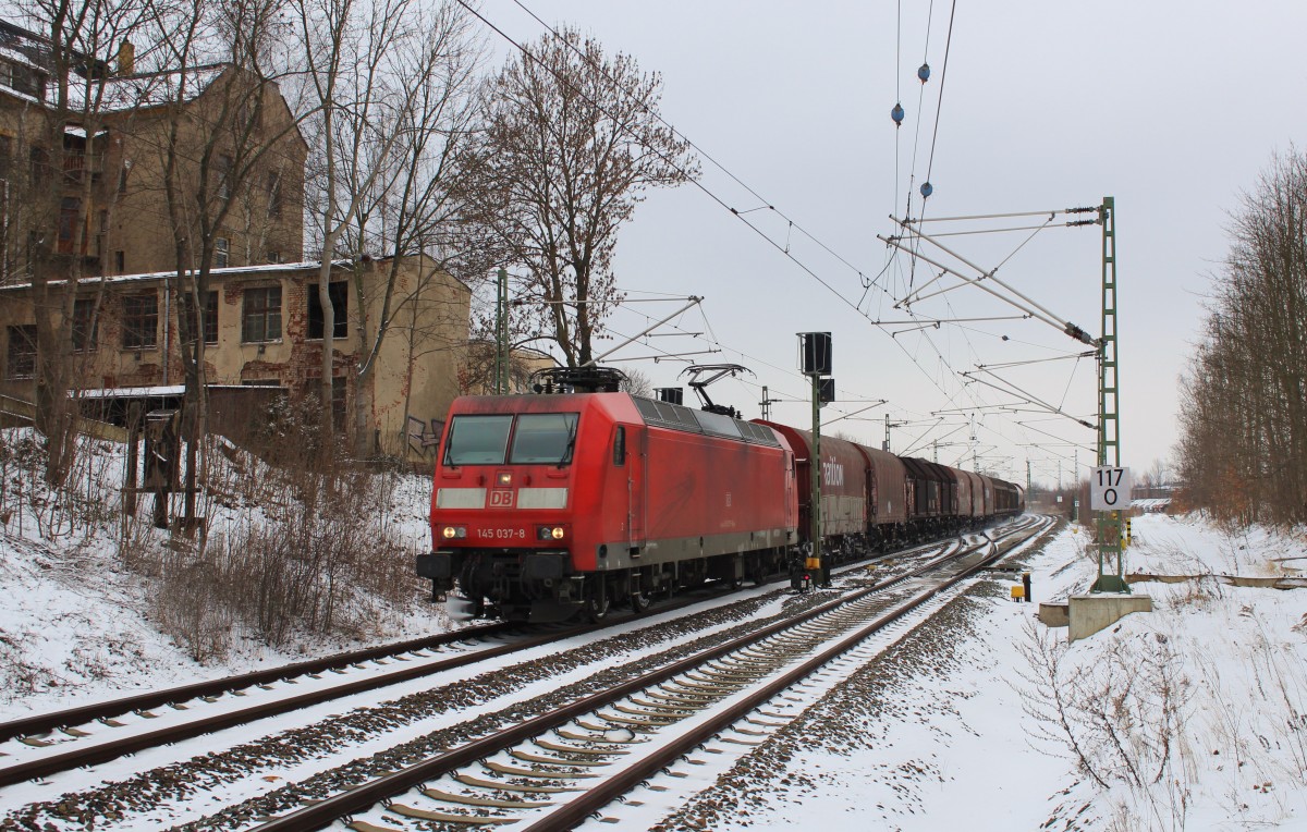 145 037 zu sehen mit dem 51715 in Plauen/V am 01.03.16.