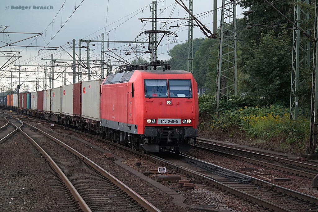 145 048-5 ist mit einen intermodal am 11.09.13 durch hh-harburg gefahren