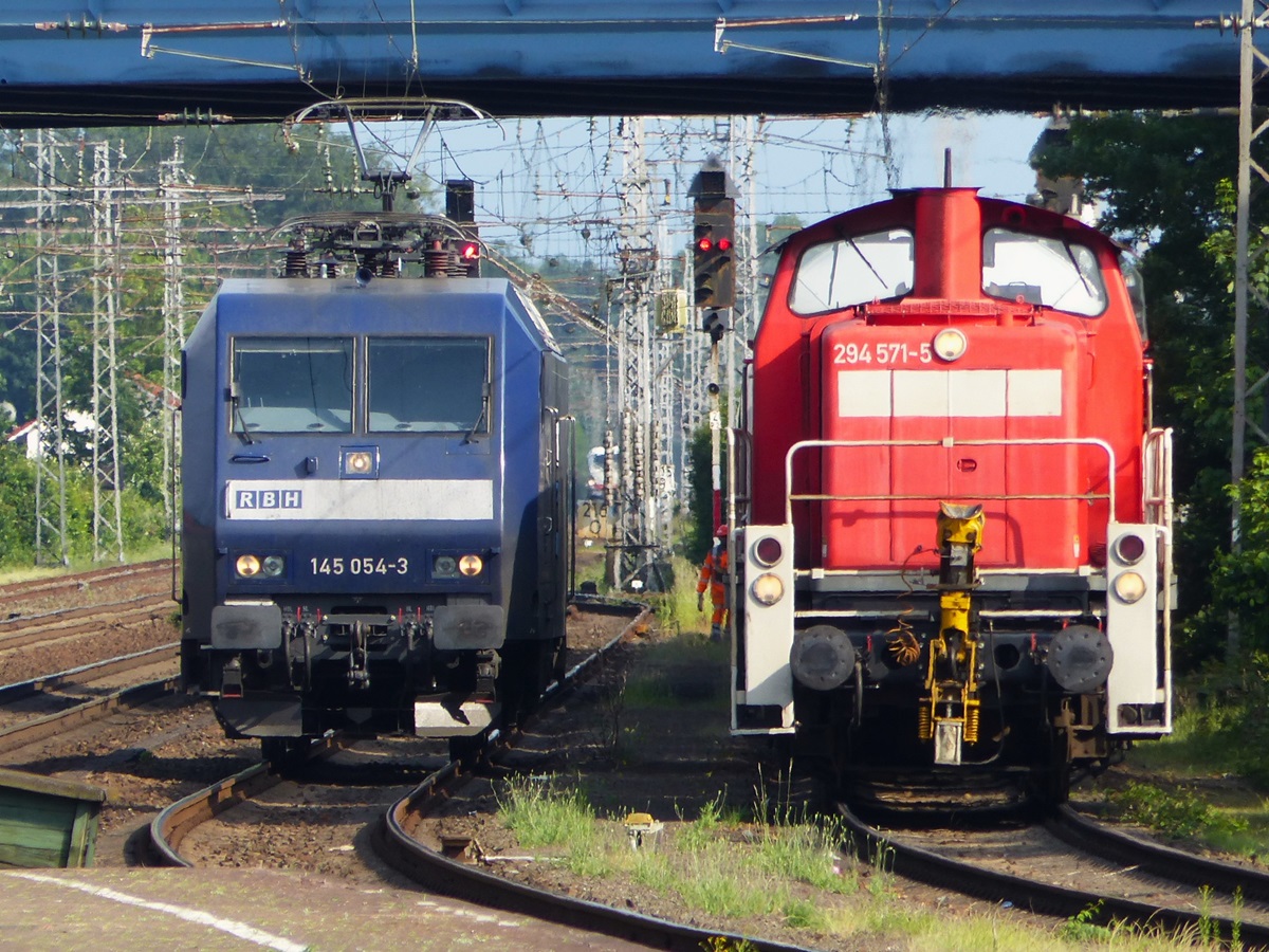145 054 und 294 571 in Salzbergen, 30.05.2024