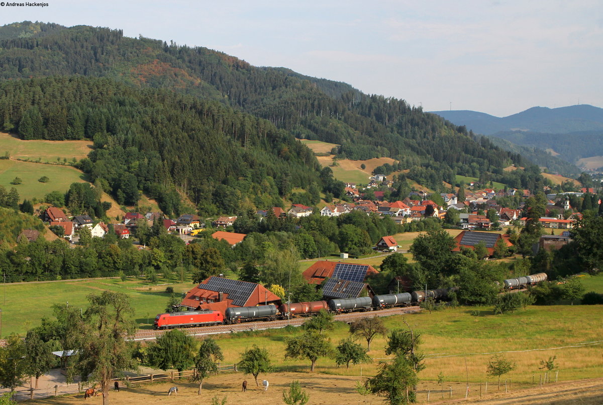145 055-0 mit dem GC 60484 (Hausach-Rammelswiesen) bei Gutach 1.8.18