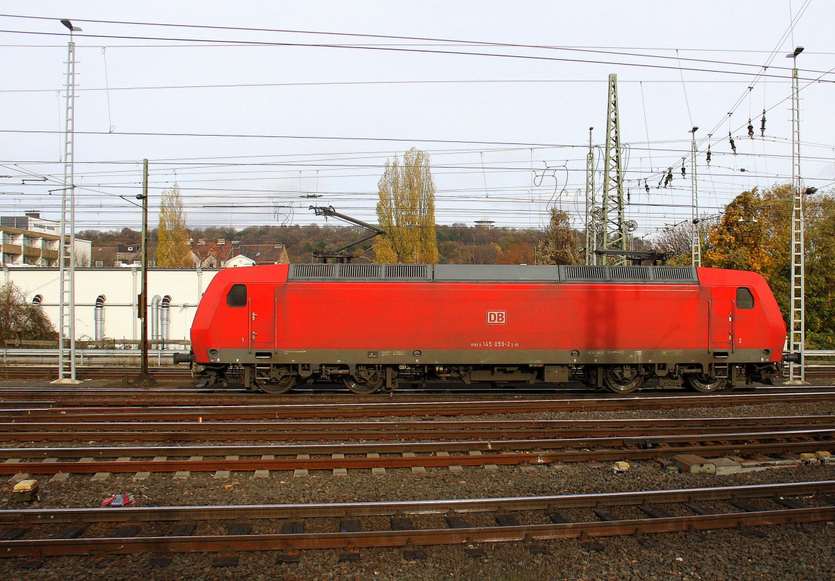 145 059-2 DB rangiert in Aachen-West. 
Aufgenommen vom Bahnsteig in Aachen-West. 
Bei schönem Herbstwetter am Mittag vom 8.11.2015.