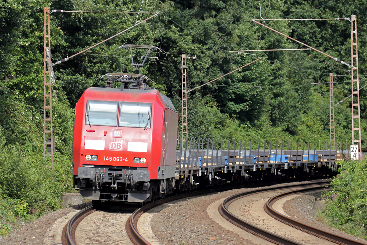 145 063-4 am BÜ KM27,298 auf der Hamm-Osterfelder Strecke in Recklinghausen 31.7.2015