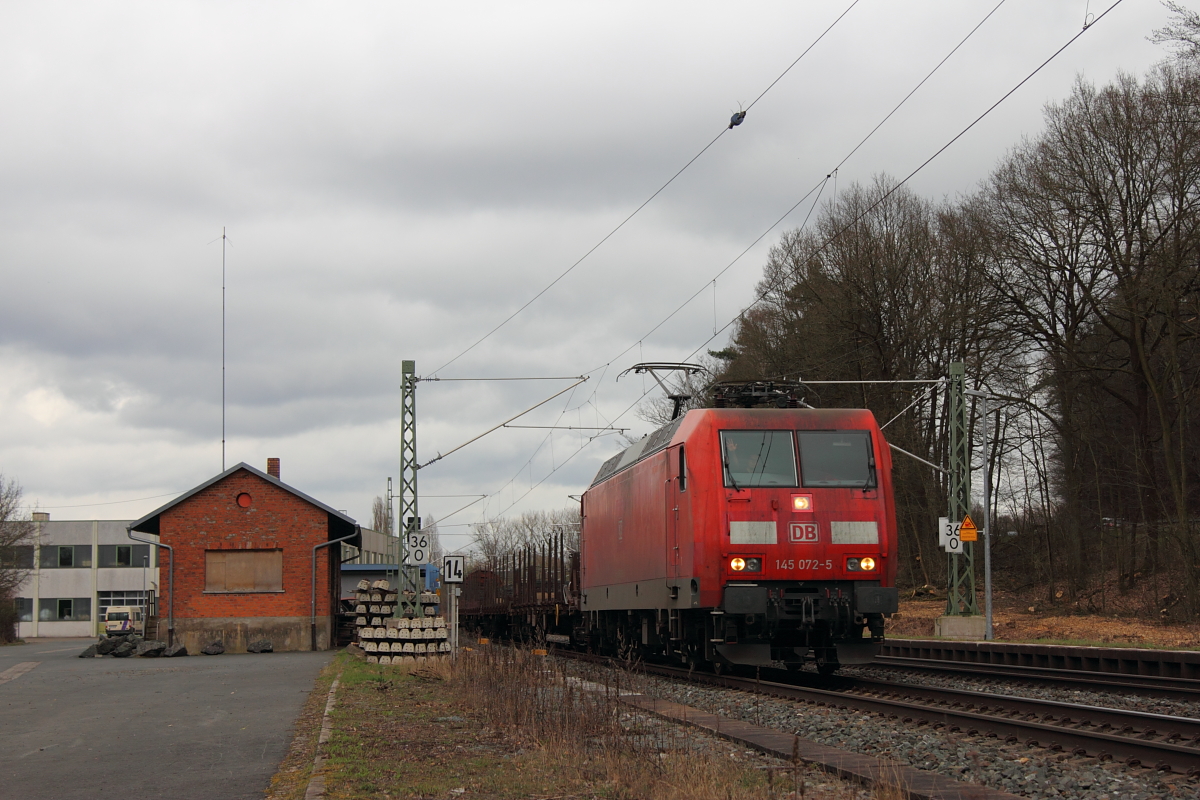 145 072-5 DB Cargo bei Michelau/ Oberfranken am 21.03.2017.