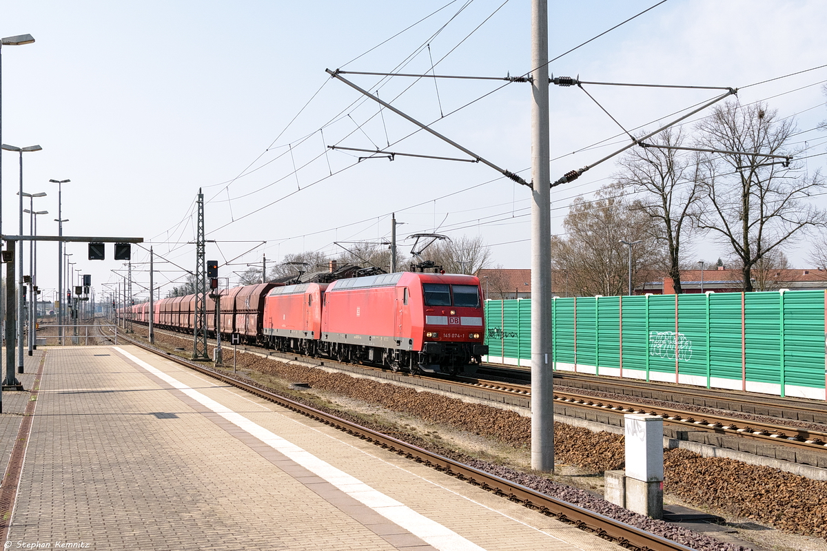145 074-1 & 145 035-2 DB Cargo mit dem Erzzug von Hamburg nach Ziltendort, wurde wegen einem Schienenbruch in Neustadt(Dosse) über Rathenow umgeleitet. 10.04.2018