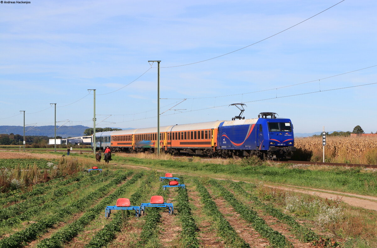 145 087-3 mit der S 88368 (Freiburg(Brsg)Hbf-Waldkirch) bei Buchholz 1.10.21