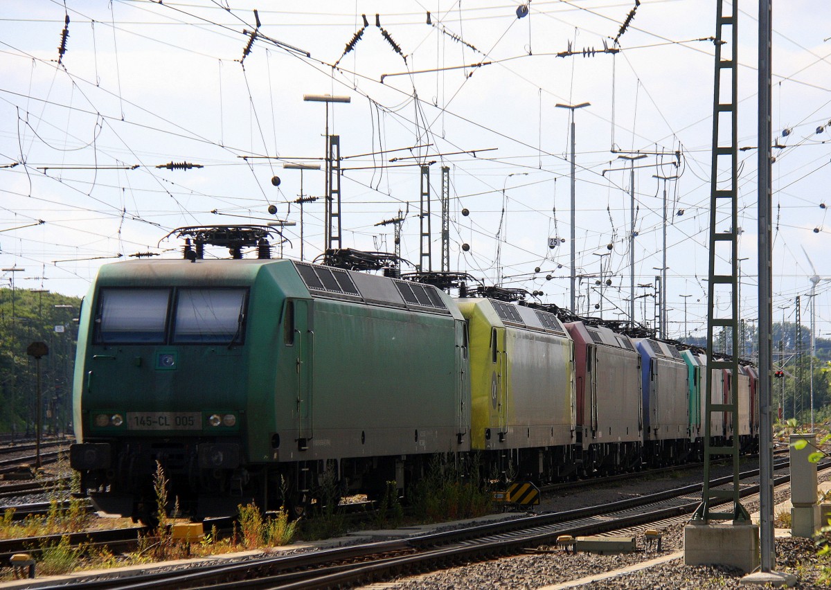 145 CL-005,145 CL-031 und 185er von Crossrail stehen in Aachen-West bei Sonne und Wolken am 15.6.2014.