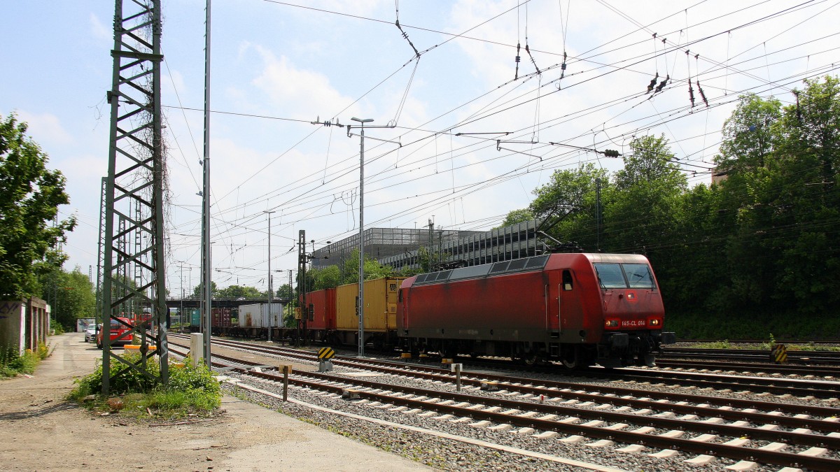 145 CL-014von Crossrail kommt Richtung Köln,Aachen-Hbf,Aachen-Schanz mit einem langen MSC-Containerzug aus Weil Am Rhein(D) nach Antwerpen-Berendrecht(B) und fährt in Aachen-West ein bei schönem Sonnenschein am Nachmittag vom 1.6.2014.