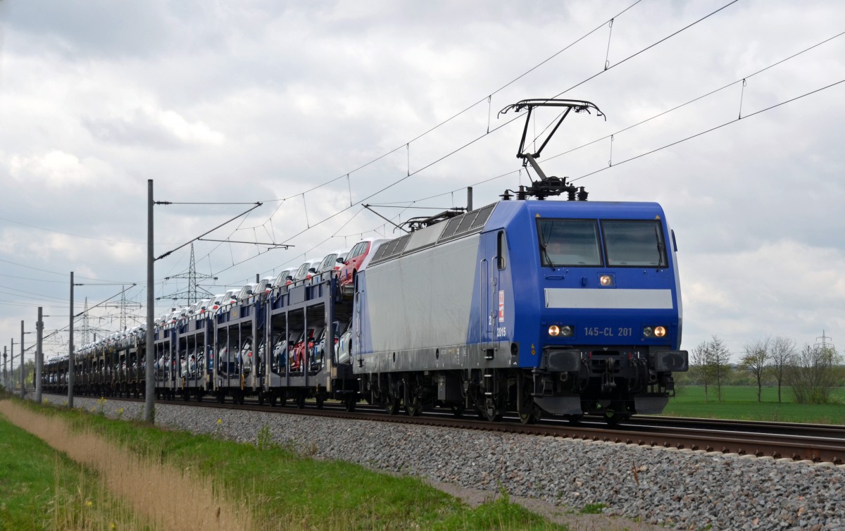 145-CL 201 der HGK/Rheincargo beförderte am 10.04.14 einen Autozug durch Braschwitz Richtung Magdeburg.