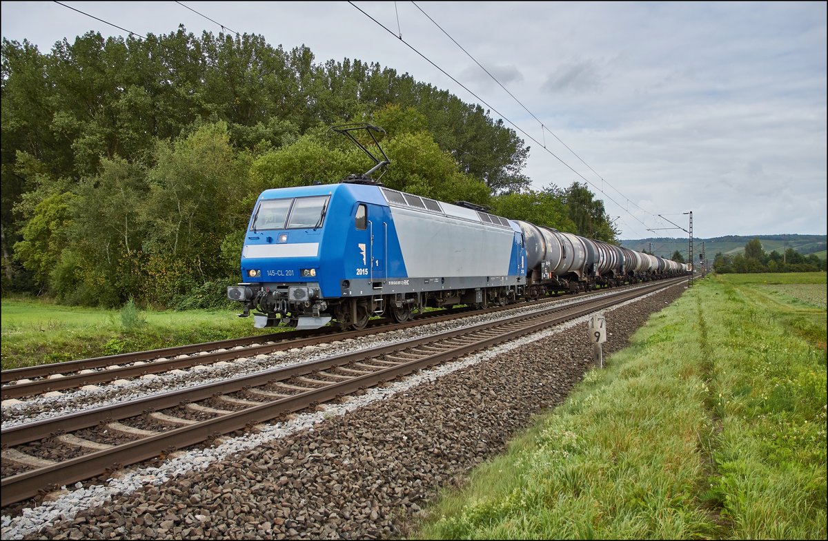 145- CL 201 ist mit einen Kesselzug am 07.09.2017 bei Retzbach unterwegs.