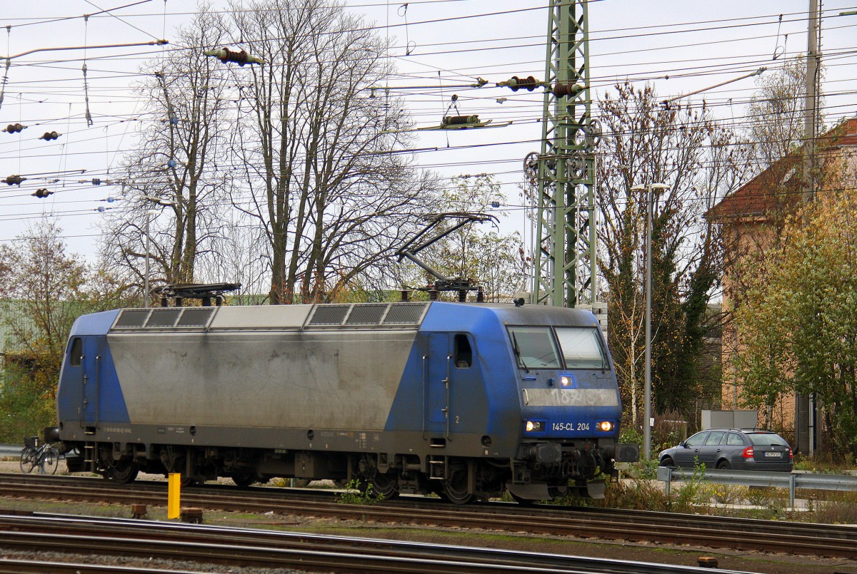 145 CL-204 von Crossrail rangiert in Aachen-West.
Aufgenommen vom Bahnsteig in Aachen-West. 
Bei Regenwolken am 15.11.2015.