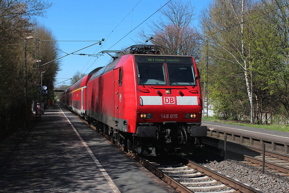 146 015-3 fährt am 15.04.2015 mit dem RE 10123 (Aachen Hbf - Hamm (Westf))durch den Haltepunkt Eilendorf.