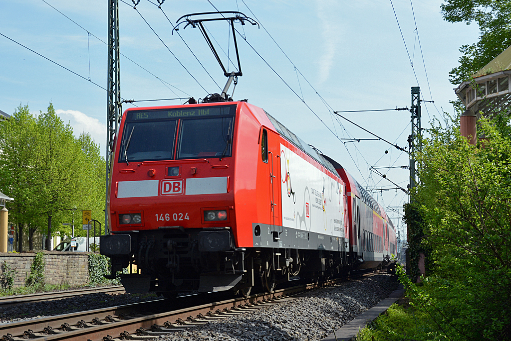 146 024 RE5 nach Koblenz bei der Einfahrt in den Bf Remagen - 12.04.2014