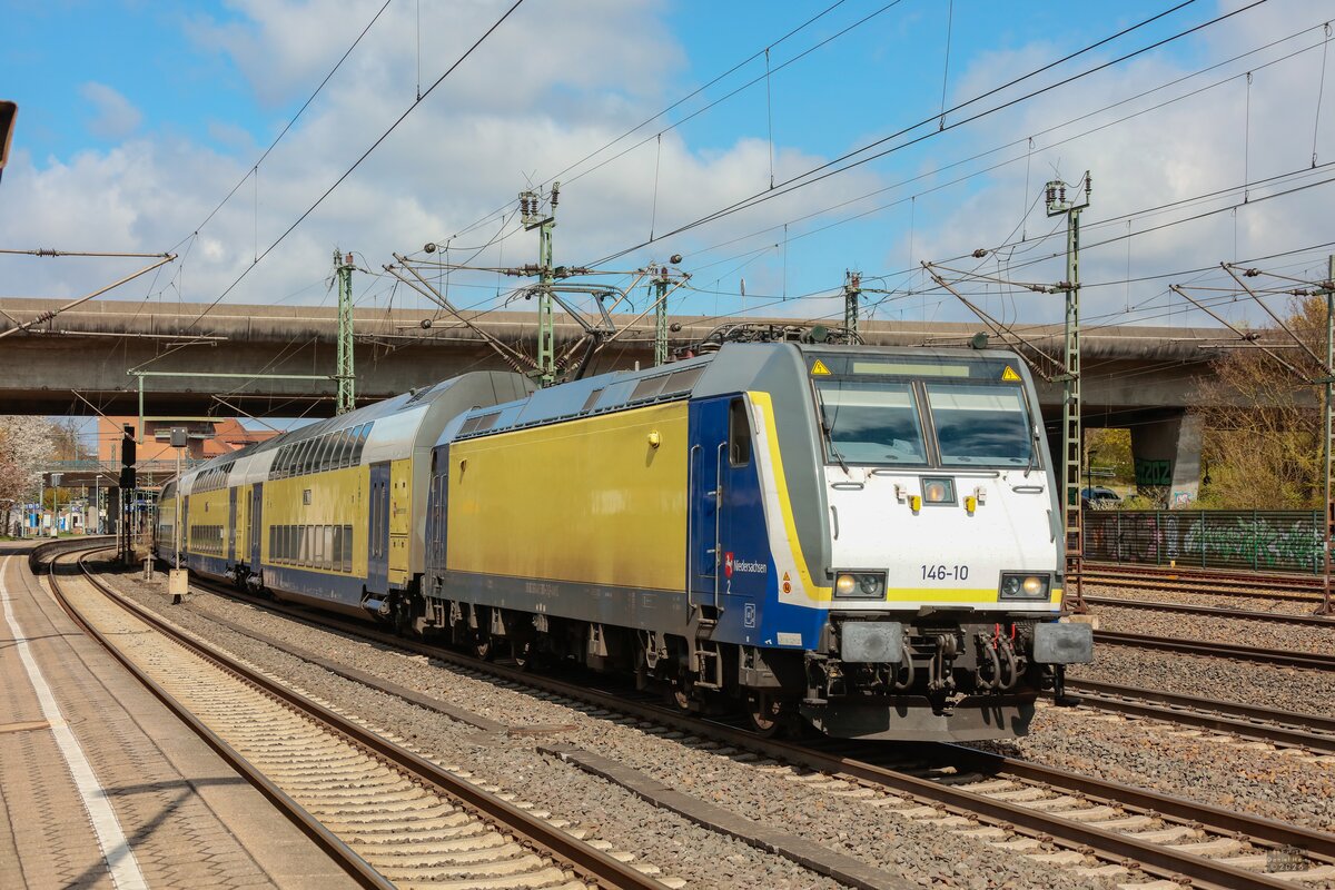 146-10 (146 510) metronom in Hamburg Harburg, April 2026.
