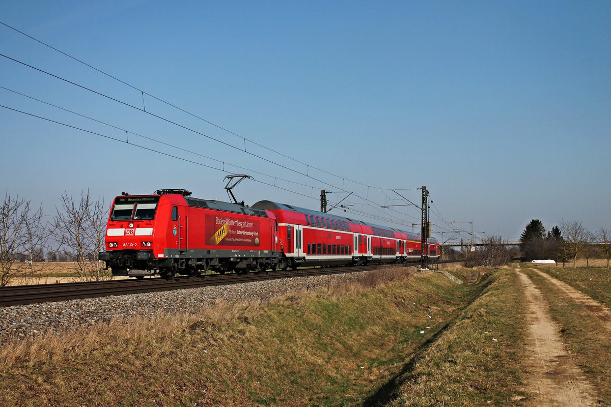 146 110-2  Baden Württemberg erfahren/Müllheim (Baden)  am 07.02.2015 mit einem RE (Offenburg - Basel Bad Bf) bei Hügelheim und wird in Kürze in Müllheim (Baden) einen Zwischenstop einlegen.