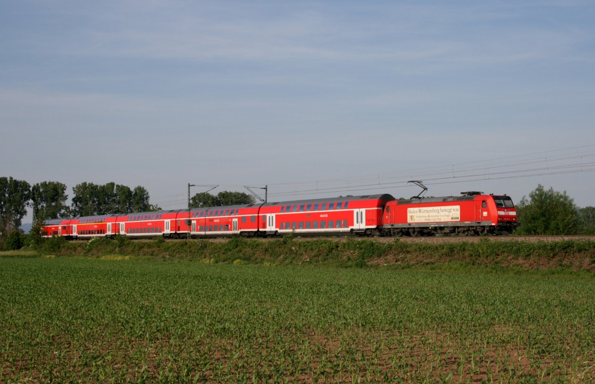 146 114 mit RE 26525 (Offenburg–Basel Bad Bf) am 13.05.2011 zwischen Orschweier und Ringsheim