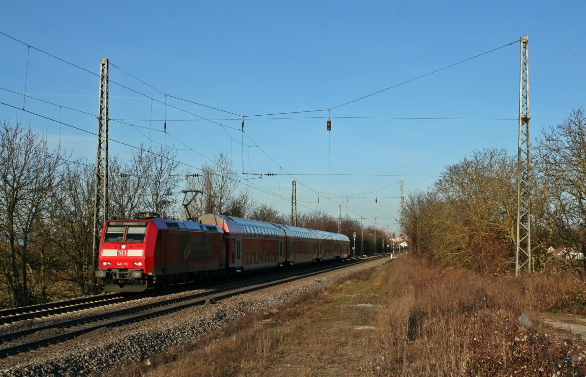 146 115 mit einer RB von Offenburg nach Neuenburg (Baden) am Nachmittag des 23.12.13 bei der Einfahrt in den Bahnhof Heitersheim.