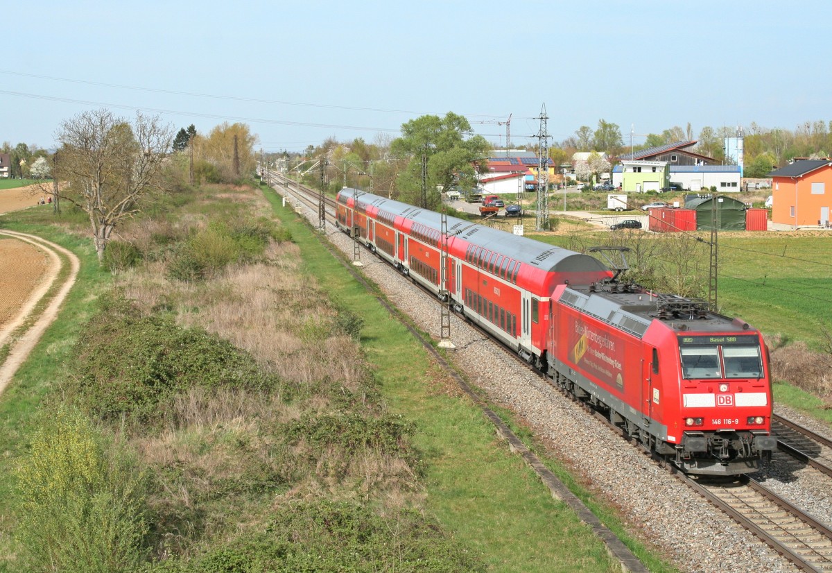 146 116-9 mit einem RE von Offenburg nach Basel SBB am Nachmittag des 02.04.14 südlich von Buggingen.