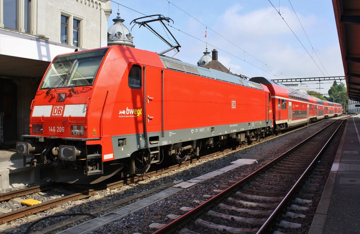 146 206 steht am 30.05.2019 mit dem RE4714 nach Karlsruhe Hauptbahnhof in Konstanz bereit. 