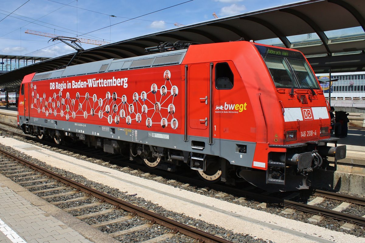 146 208-4 rangiert am 01.06.2019 aus dem Ulmer Hauptbahnhof. 