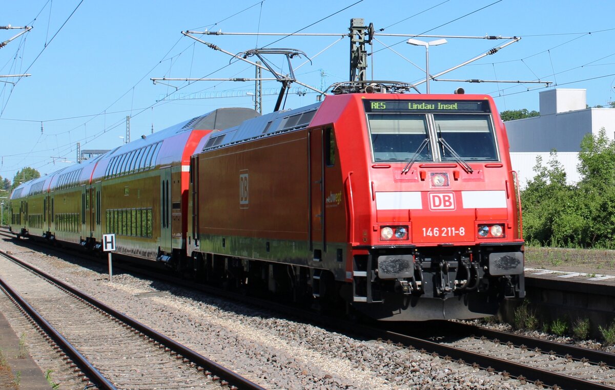 146 211-8 Durchfahrt Bahnhof Eislingen 29.5.2021 Fahrtrichtung Stuttgart-Ulm