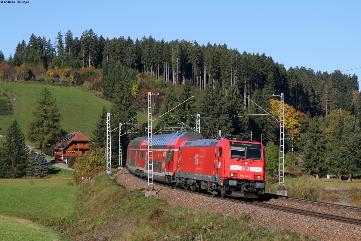 146 214-2 mit dem RE 4717 (Baden Baden-Konstanz) bei St.Georgen 1.10.17
